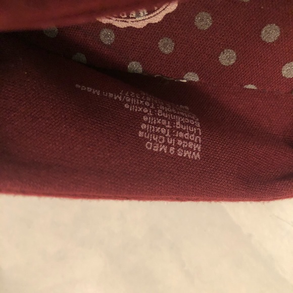 So Red and Black Flats - Picture 3 of 4